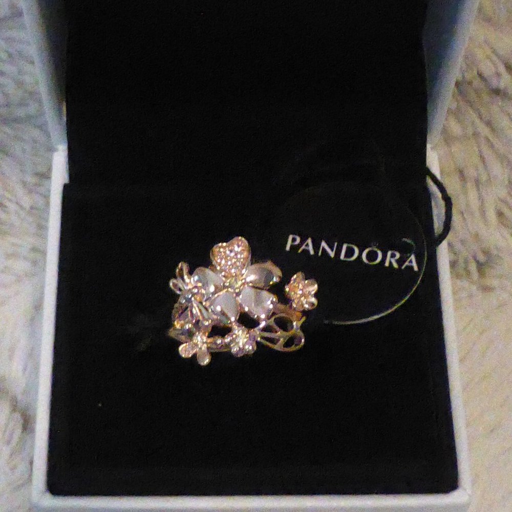Pandora Pavé Flower Ring Size 7